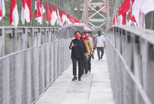 Resmikan Jembatan Girpasang, Puan: Jangan Ada Desa Terisolir - GenPI.co JATENG