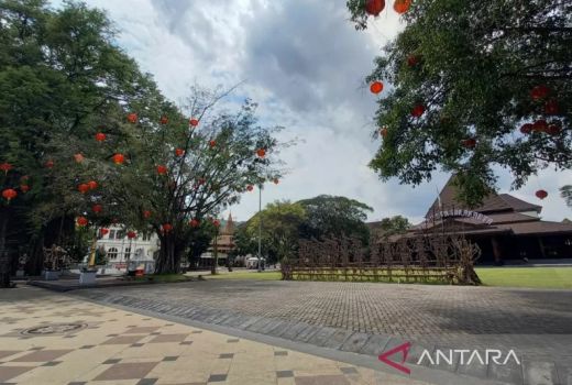 Akhirnya! Lampion di Pasar Gede dan Balai Kota Solo Dimatikan - GenPI.co JATENG