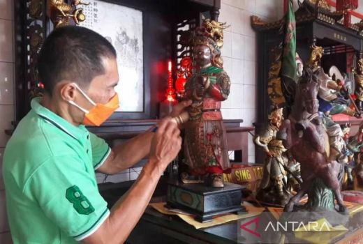 Jelang Imlek, Kelenteng Kong Ling Bio di Temanggung Dibersihkan - GenPI.co JATENG