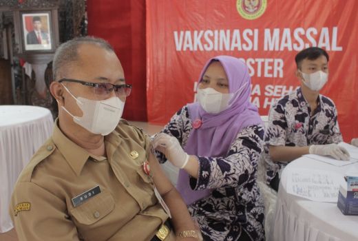 Jangan Khawatir, Stok Vaksin Booster di Purbalingga Aman - GenPI.co JATENG