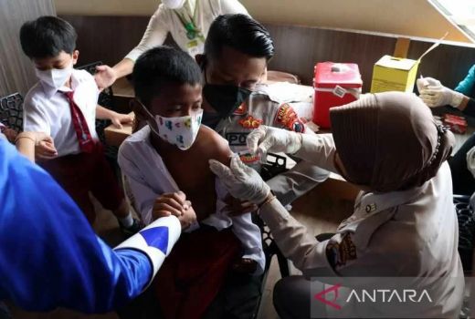 Mantap! Polres Sukoharjo Gandeng The Park Mall Buka Vaksin Anak - GenPI.co JATENG