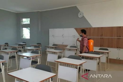 12 Guru dan Siswa di Solo Positif Covid-19, Sekolah PJJ Lagi - GenPI.co JATENG