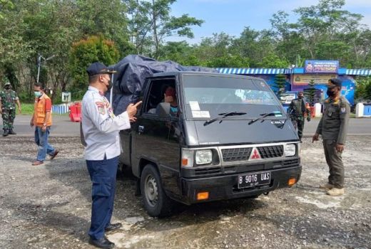 Antisipasi Persebaran Omicron, Cilacap Giatkan Penyekatan - GenPI.co JATENG