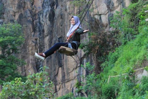 Ada Ayunan Langit di Gumuk Reco Sepakung, Mau Coba? - GenPI.co JATENG