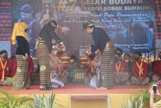 Bobok Bumbung, Tradisi Bayar PBB di Desa Pesanggrahan Cilacap - GenPI.co JATENG