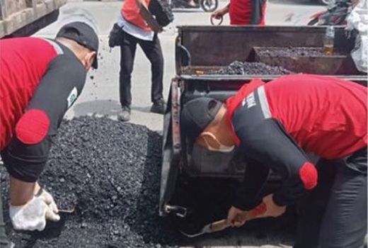 Ada Jalan Rusak di Kota Semarang, Segera Lapor DPU Lurr - GenPI.co JATENG