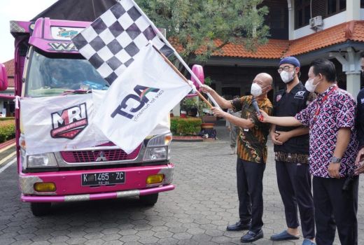 Jepara Kirim Ambulans dan Logistik ke Lumajang, Semoga Bermanfaat - GenPI.co JATENG