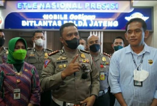 Walah! Pengendara Motor Tanpa Helm Dominasi Pelanggaran ETLE - GenPI.co JATENG