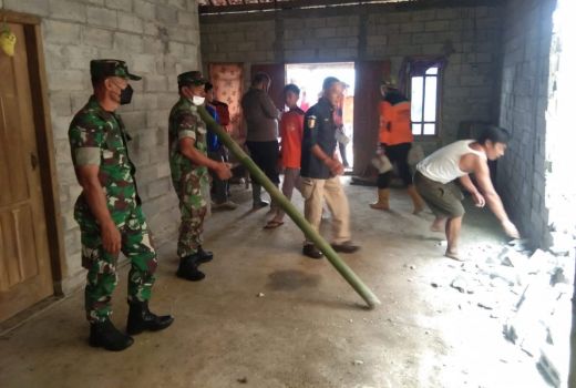 Longsor di Kismantoro Timpa Rumah, Kerugian Ditaksir Rp10 Juta - GenPI.co JATENG