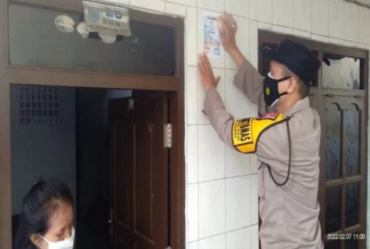 Rumah Warga Tegal yang Isoman Ditempeli Stiker, Ini Tujuannya - GenPI.co JATENG