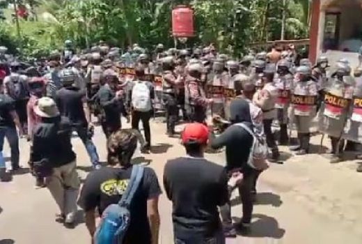 Koalisi Serius Revisi UU ITE Desak Polisi Bebaskan Warga Wadas - GenPI.co JATENG