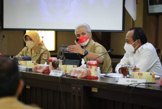 Rapat Bahas Proyek di Wadas, Ganjar: Jangan Ada yang Bermain! - GenPI.co JATENG