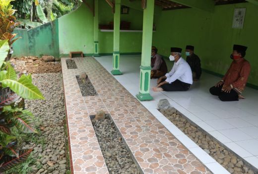 Ini Sosok Kakek Mertua Ganjar, Kiai Pejuang Melawan Belanda - GenPI.co JATENG