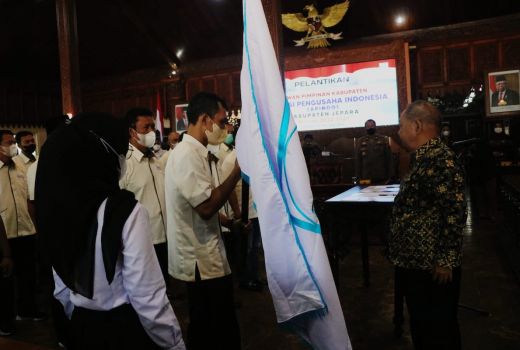 Pengurus APINDO Jepara Dilantik, Ini Pesan Bupati Dian Kristiandi - GenPI.co JATENG