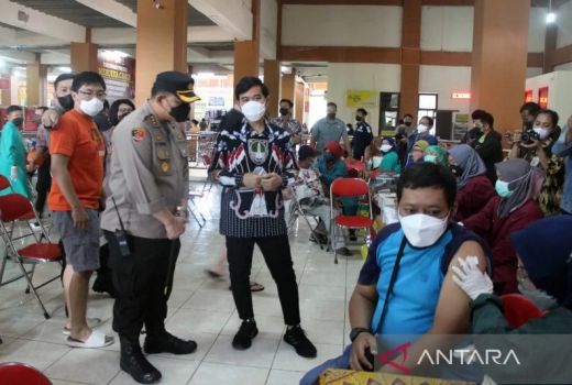 Mantap! Vaksin Booster Covid-19 di Solo Sasar Pedagang Pasar - GenPI.co JATENG