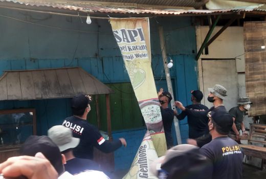 22 Lapak PKL di Mijen Dibongkar Satpol PP Kota Semarang, Ada Apa? - GenPI.co JATENG