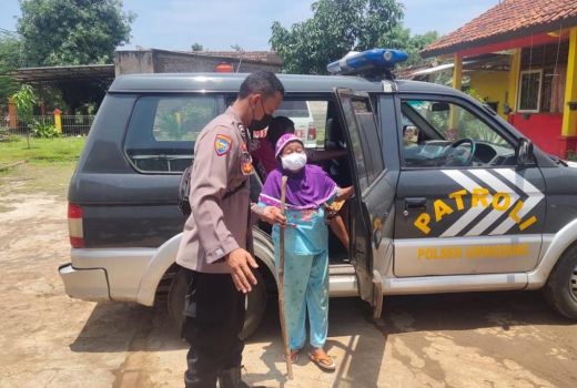 Kenali Gejala Burn-out Pengasuh Lansia - GenPI.co JATENG