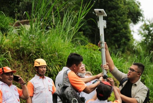 Mahasiswa Unnes Bikin Alat Pemantau Longsor, Ini Penampakannya - GenPI.co JATENG