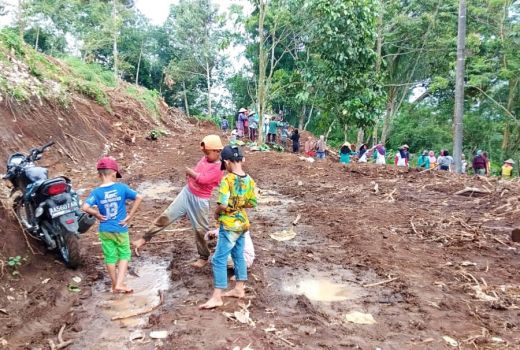 Keren Pol! Wong Magelang Hibahkan Lahan untuk Warga Terdampak Tol - GenPI.co JATENG