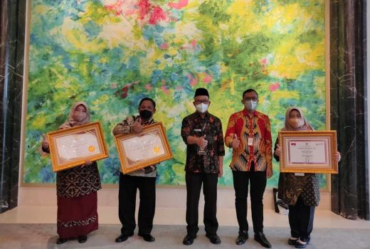 Bupati Banyumas Diganjar Penghargaan Menpan RB, Ini Prestasinya - GenPI.co JATENG