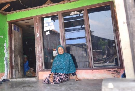 Syukurlah! Berkat Ganjar, Rumah Mbah Samroh Tak Terendam Rob Lagi - GenPI.co JATENG