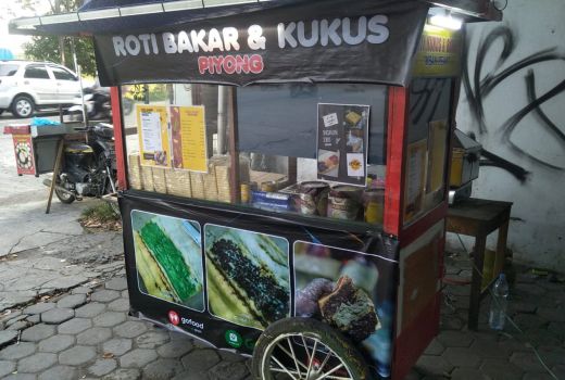 Ini Roti Kukus Jajanan Idola Mahasiswa di Kartasura Sukoharjo - GenPI.co JATENG