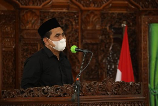 Catat! Gus Yasin Ingatkan Masyarakat Tak Fanatik Terhadap Agama - GenPI.co JATENG