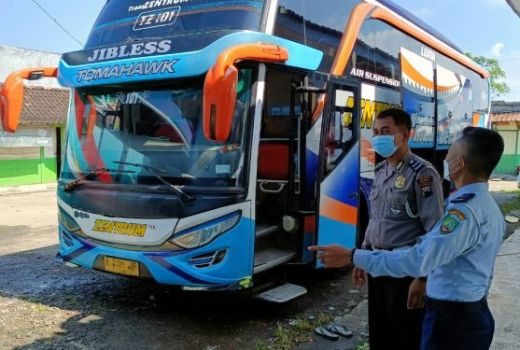 Jelang Puasa, Bus di Terminal Randublatung Dicek, Hasilnya Apa? - GenPI.co JATENG
