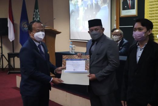 Keren Pak! Wabup Karanganyar Sabet Gelar Magister Manajemen UMS - GenPI.co JATENG