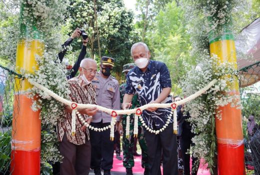 Ada Wisata Jembatan Kaca di Banjarnegara, Bisa Tampung 400 Orang - GenPI.co JATENG