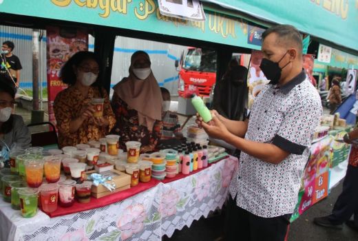 Yuk Ngabuburit di Alun-alun Blora, Ada Pameran Takjil-Pakaian - GenPI.co JATENG