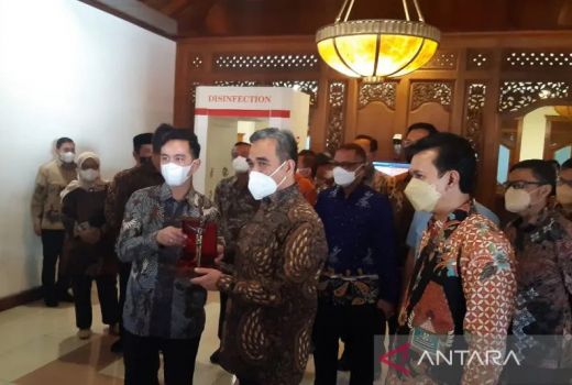 Tokoh Parpol Ramai Datangi Gibran, Ancang-Ancang Pilgub DKI 2024? - GenPI.co JATENG