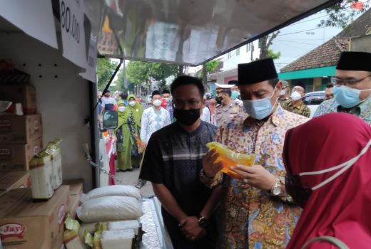Pengumuman! Penerima BLT Minyak Goreng Wajib Sudah Vaksin - GenPI.co JATENG