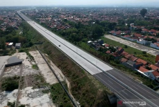6 Kendaraan Tabrakan Beruntun di Tol Solo-Ngawi, 1 Orang Tewas - GenPI.co JATENG