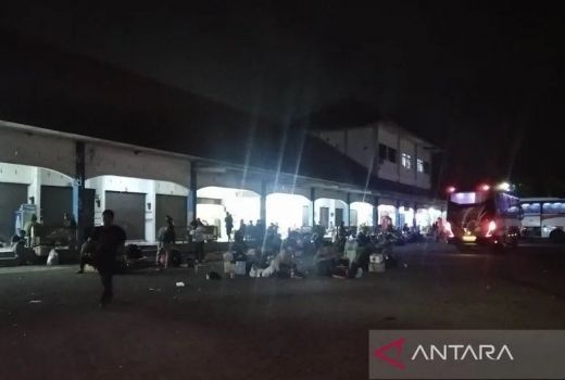 Ratusan Penumpang di Terminal Kudus Telantar Akibat Bus Terlambat - GenPI.co JATENG