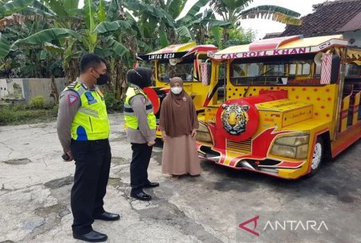 Bahaya Lur! Polres Sukoharjo Larang Kereta Kelinci di Jalan Raya - GenPI.co JATENG