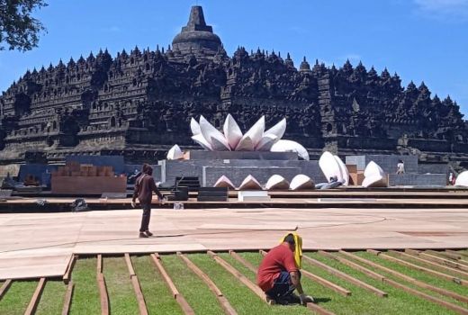 Candi Borobudur Tetap Buka Saat Prosesi Detik-Detik Waisak - GenPI.co JATENG
