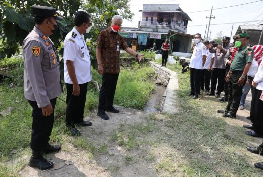 Cek Proyek Banprov di Sukoharjo, Ganjar: Kalau Korupsi Tak Gajul! - GenPI.co JATENG