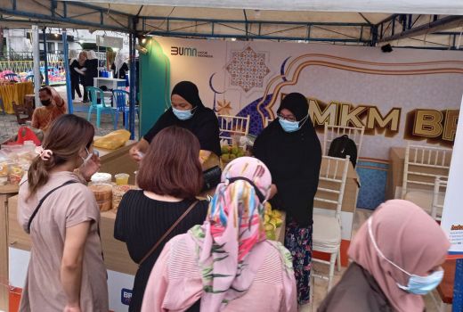 Kisah Sukses UMKM BRI, Usaha Kampung Kue Beromzet Puluhan Juta - GenPI.co JATENG