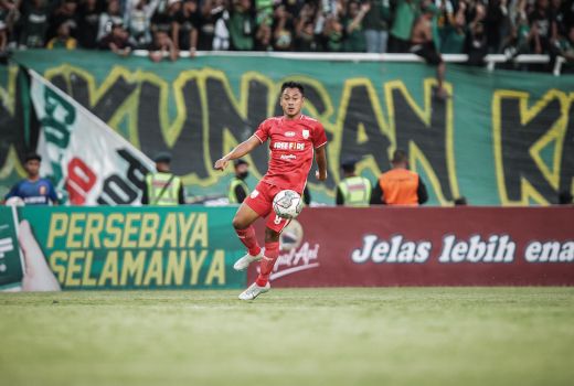 Disoraki Suporter Persebaya, Reaksi Samsul Arif Bikin Adem - GenPI.co JATENG