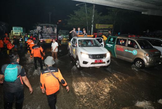 BPBD Jateng Terjunkan Tim ke Daerah Terdampak Banjir Rob - GenPI.co JATENG