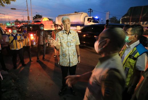 Banjir Rob, Ganjar Instruksikan Pemda Siapkan Posko Darurat - GenPI.co JATENG
