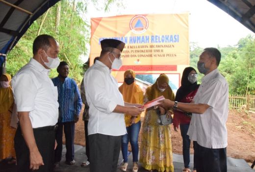 Rumah Relokasi Korban Banjir Banyumas Diresmikan - GenPI.co JATENG