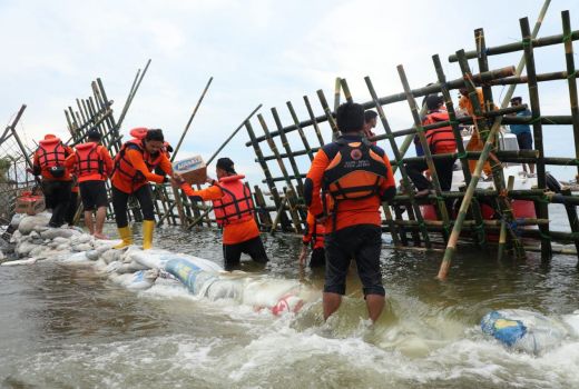 Begini Cara Hendi Atasi Banjir Rob yang Mengancam Kota Semarang - GenPI.co JATENG