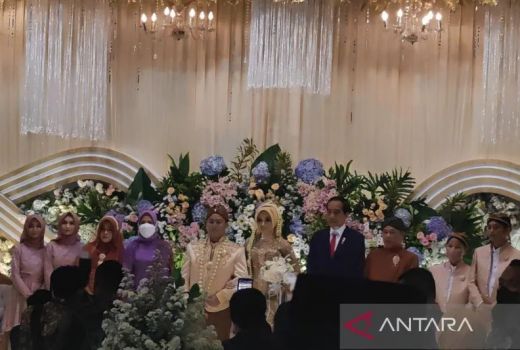 Presiden Jokowi Hadiri Pernikahan Putra Guru Ngajinya Gus Karim - GenPI.co JATENG