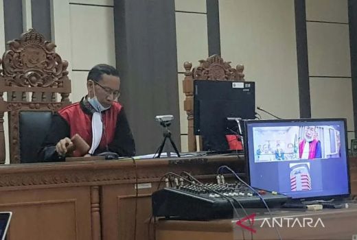 Mantan Bupati Banjarnegara Budhi Sarwono Divonis 8 Tahun Penjara - GenPI.co JATENG