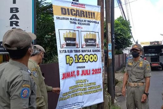 Iklan Minyak Goreng di Purwokerto Ini Meresahkan, Satpol PP Maju - GenPI.co JATENG