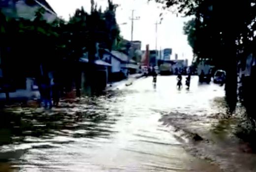 Ganjar Kirim Tim Tangani Banjir Bandang di Pati, Ini Tugasnya - GenPI.co JATENG