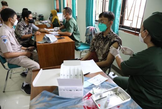 Capaian Vaksin Booster di Jawa Tengah Baru 31% - GenPI.co JATENG