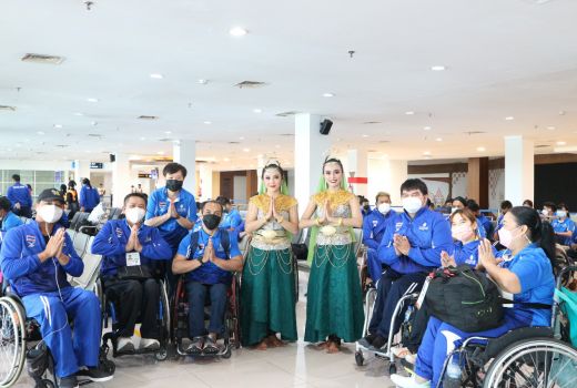 Bandara Adi Soemarmo Antar Kepulangan 1.442 Atlet APG 2022 - GenPI.co JATENG